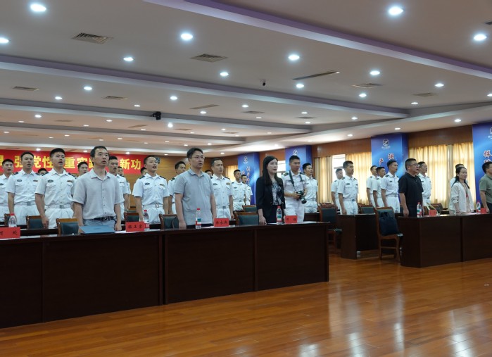 扬帆起航向深蓝 薪火相传续新篇——常州开放大学顺利承办海军常州舰-江苏开放大学教育拥军项目系列活动