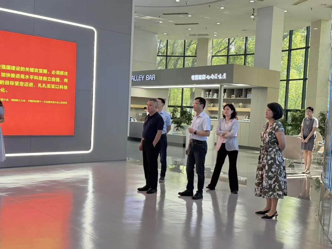 挖掘产业实践样本，深化创新协同联动——江苏创新生态研究院赴中国（南京）软件谷开展专题调研