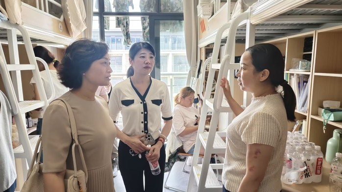 以心迎新，志愿护航——数智商学院圆满开展2026级迎新工作