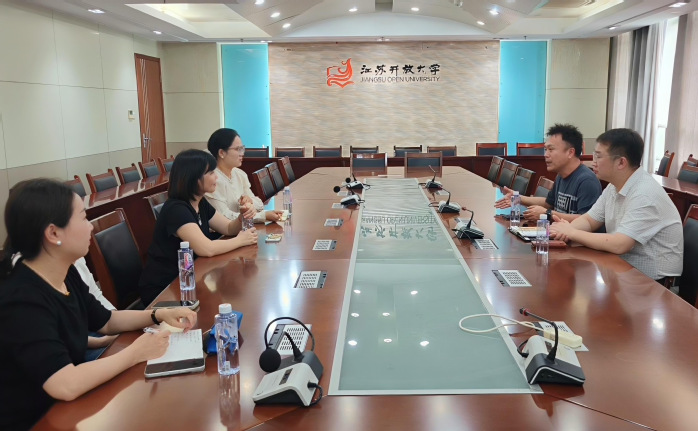 深化校企协同育人 精准赋能顶岗实习——城市休闲与艺术学院与丝域养发开展校企合作座谈交流会