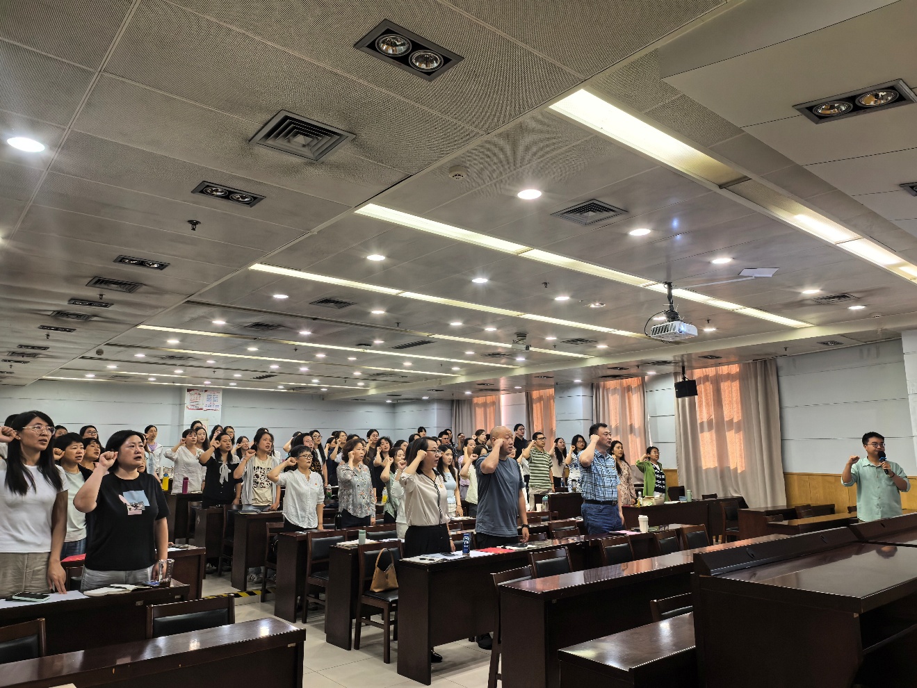 人文与教育学院举行第42个教师节庆祝活动